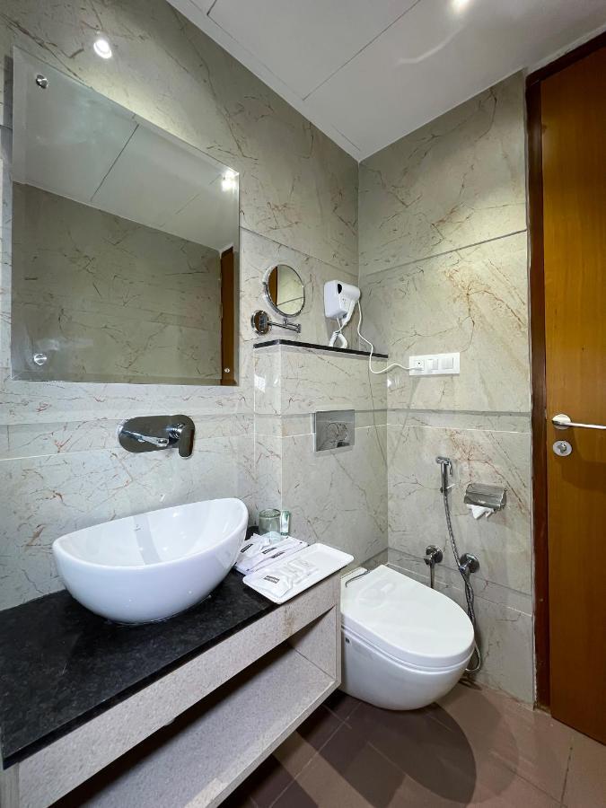 Hotel Classio Royale Amritsar Exterior foto